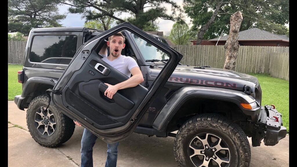 How to Take Doors off Jeep Wrangler