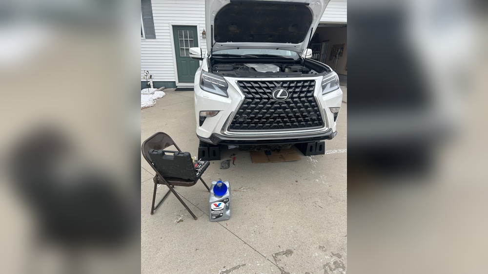 Can I Get My Lexus Oil Change At Toyota