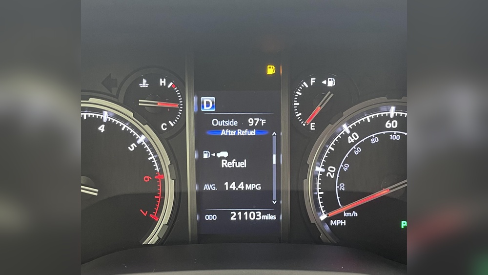 How Many Miles When Gas Light Comes On Toyota