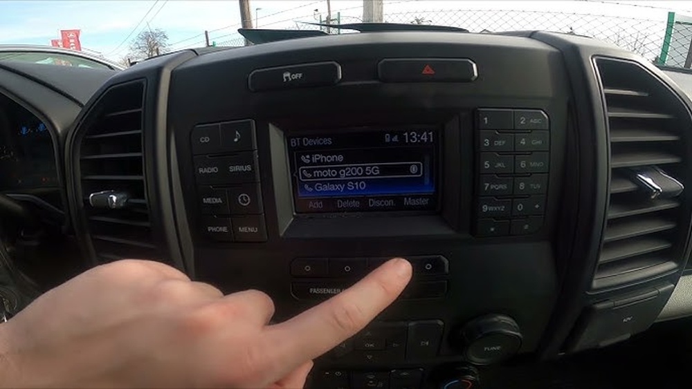 How to Remove Phone from Ford F150