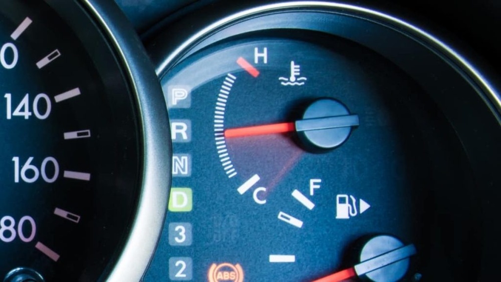 What Does the H And C Mean on a Car